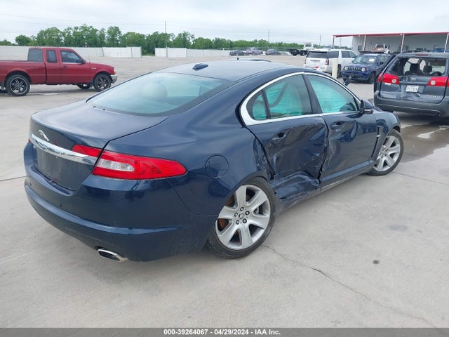 2011 JAGUAR XF SAJWA0FBXBLR87869 Photo 3