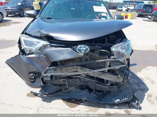 Toyota Rav4 Xle 2018 JTMWFREV4JJ741782 Image 6