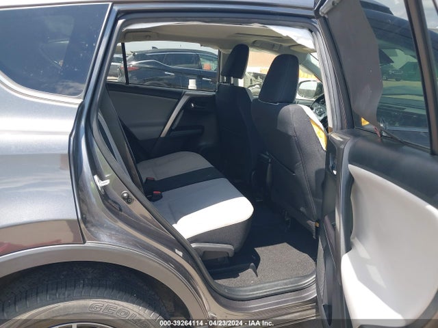 Toyota Rav4 Xle 2018 JTMWFREV4JJ741782 Image 8