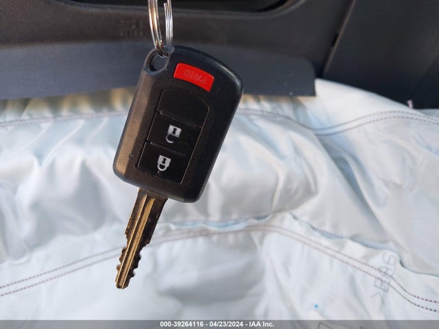 ML32A3HJ9HH015262 Mitsubishi MIRAGE ES