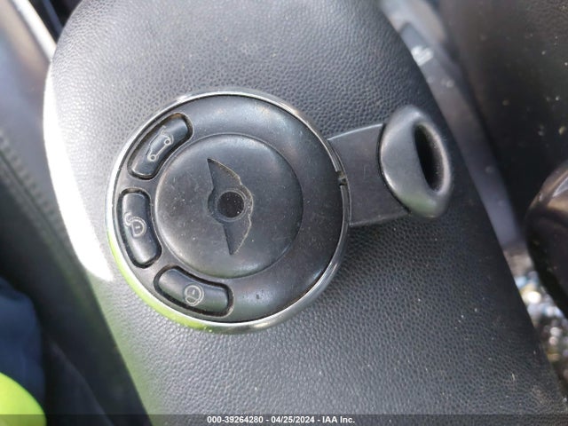 2011 MINI COOPER S WMWSV3C58BTY20795 Photo 10