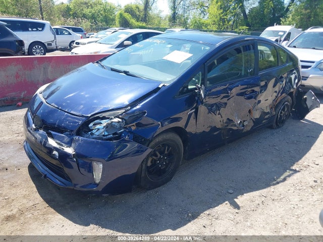Toyota Prius Two 2014 JTDKN3DU3E1776536 Image 2