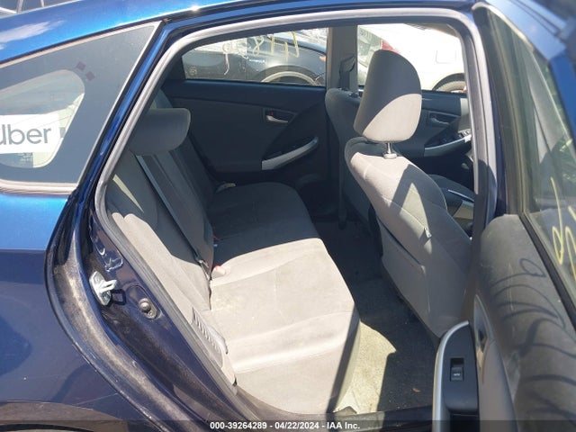 Toyota Prius Two 2014 JTDKN3DU3E1776536 Image 8