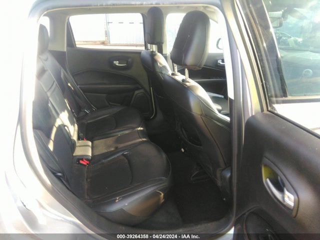 3C4NJCBB6KT743786 Jeep Compass Latitude Fwd