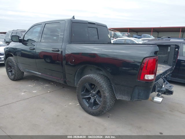 RAM 1500 Night  4x4 5'7 Box 2018 1C6RR7MT2JS114069 Image 3