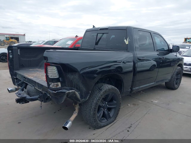 RAM 1500 Night  4x4 5'7 Box 2018 1C6RR7MT2JS114069 Image 4