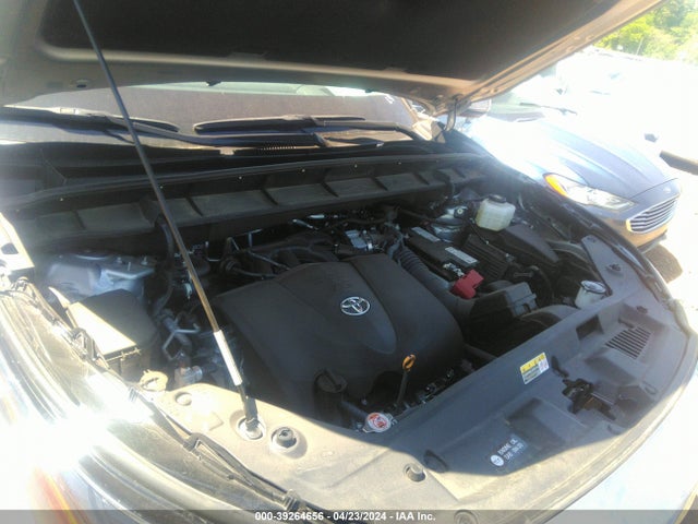 Toyota Highlander Le 2022 5TDBZRBH1NS255900 Image 10