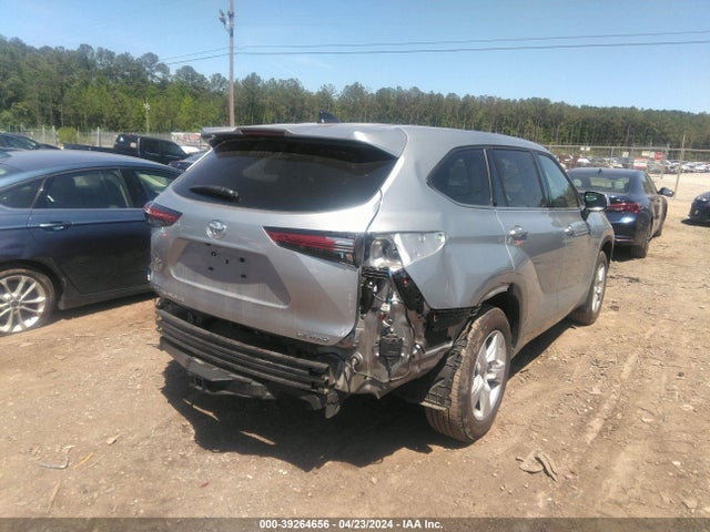 Toyota Highlander Le 2022 5TDBZRBH1NS255900 Image 4