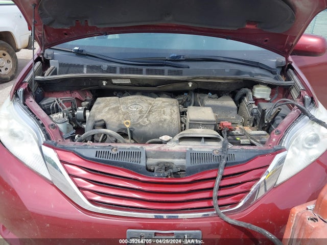 Toyota Sienna Le 8 Passenger 2017 5TDKZ3DCXHS835696 Image 10