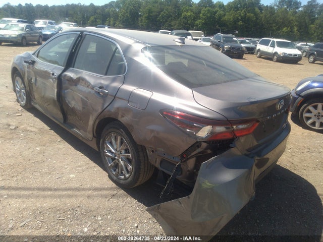 Toyota CAMRY LE 2024 4T1C11BK4RU113160 Image 3