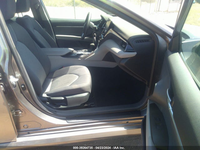 Toyota CAMRY LE 2024 4T1C11BK4RU113160 Image 5