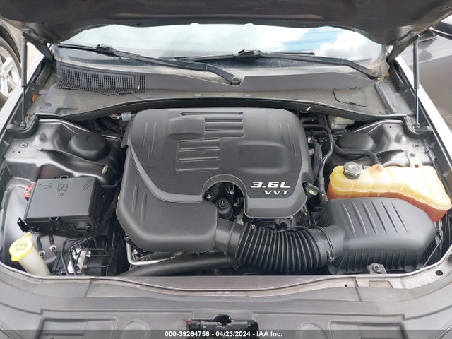 Chrysler 300 2014 2C3CCAAG4EH104309 Image 10
