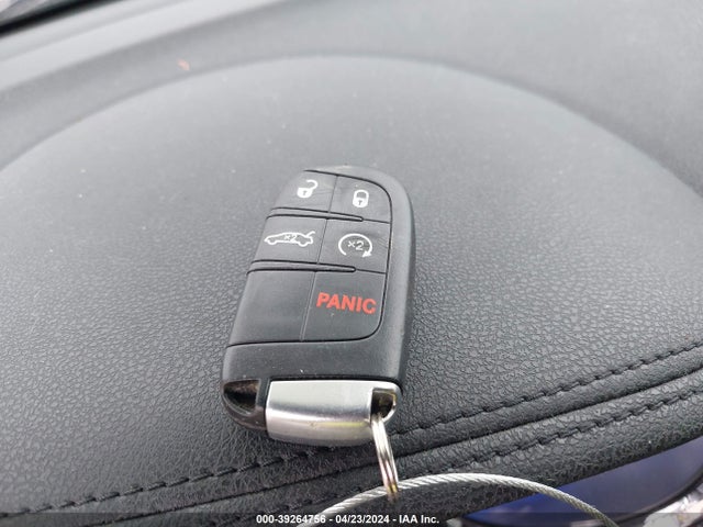 Chrysler 300 2014 2C3CCAAG4EH104309 Image 11