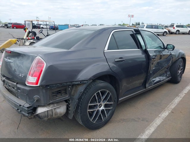 Chrysler 300 2014 2C3CCAAG4EH104309 Image 14