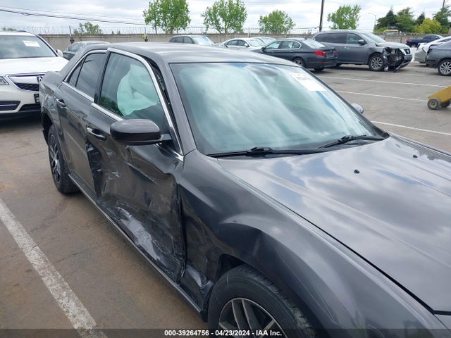 Chrysler 300 2014 2C3CCAAG4EH104309 Image 6