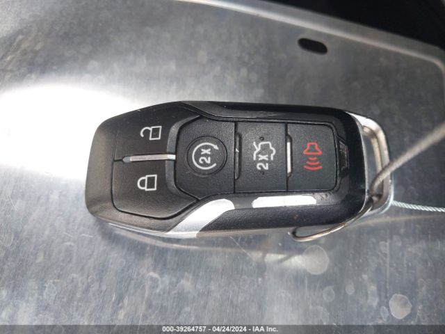 1FATP8EM7F5337611 Ford Mustang V6