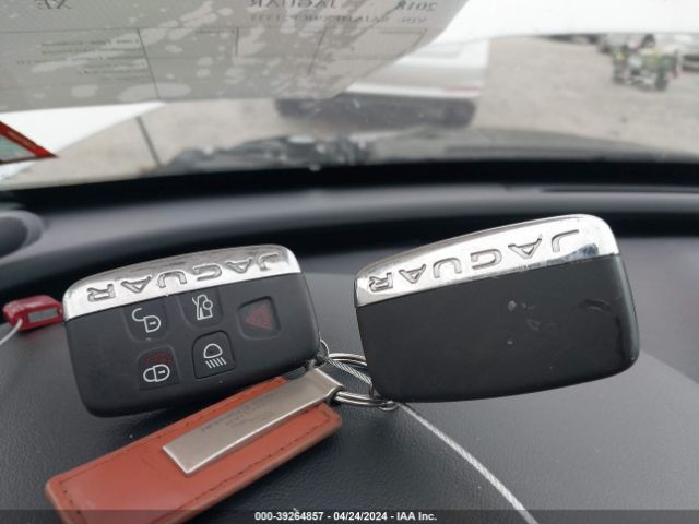 SAJAJ4FX9JCP21335 Jaguar Xe 25t Premium