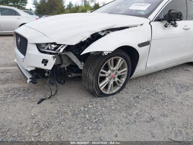 SAJAJ4FX9JCP21335 Jaguar Xe 25t Premium