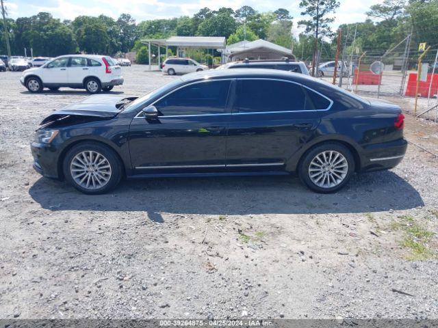 1VWBT7A33HC010661 Volkswagen Passat 1.8t Se