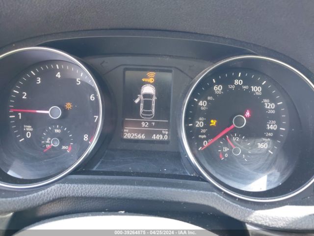 1VWBT7A33HC010661 Volkswagen Passat 1.8t Se