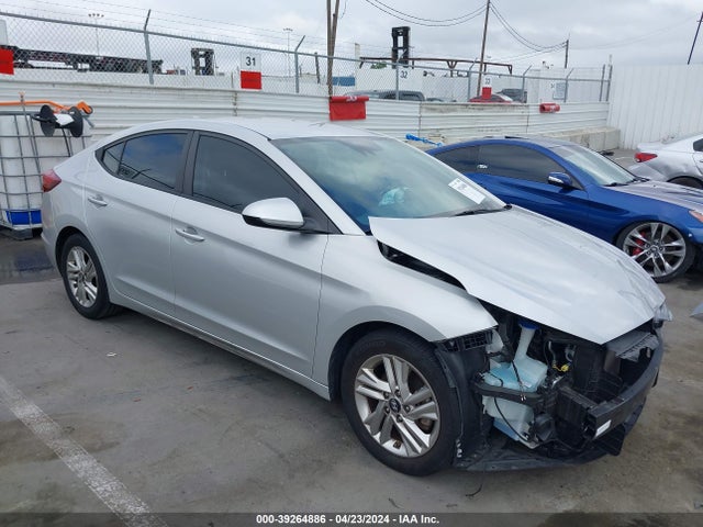 2019 5NPD84LF2KH426182 main image
