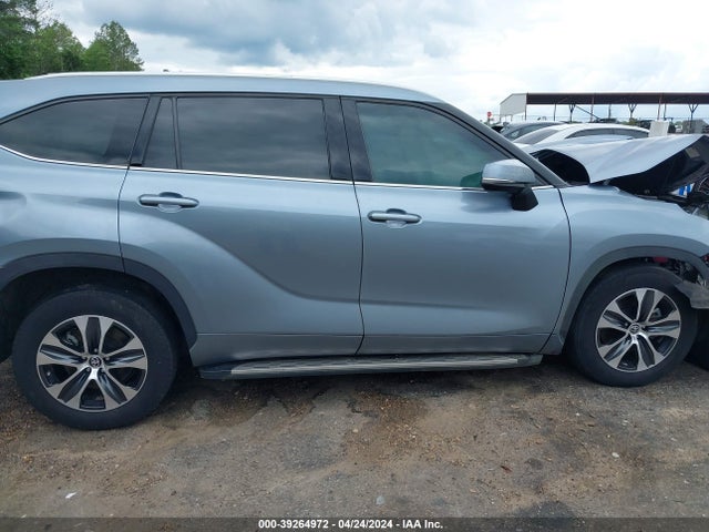 Toyota Highlander Xle 2022 5TDGZRAH6NS102033 Image 12