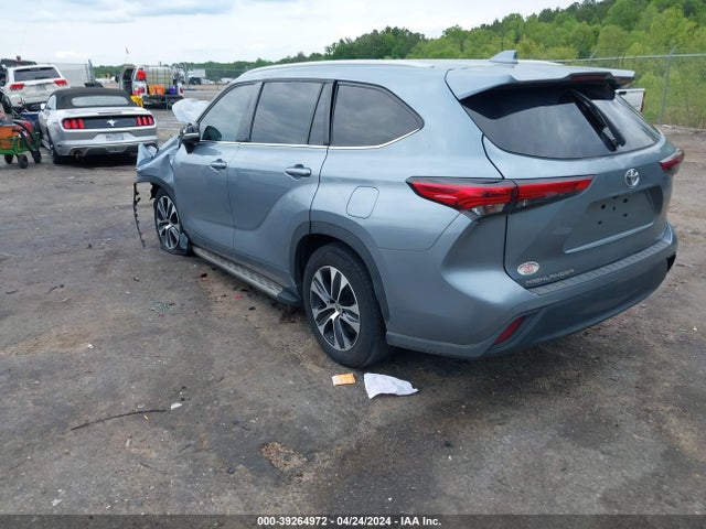 Toyota Highlander Xle 2022 5TDGZRAH6NS102033 Image 3