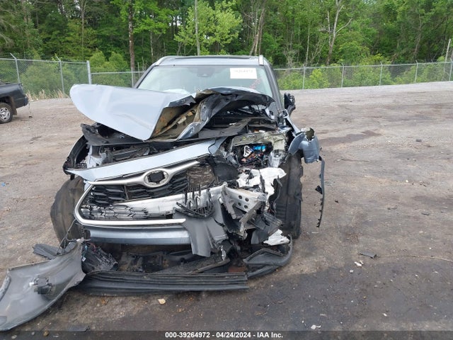 Toyota Highlander Xle 2022 5TDGZRAH6NS102033 Image 6