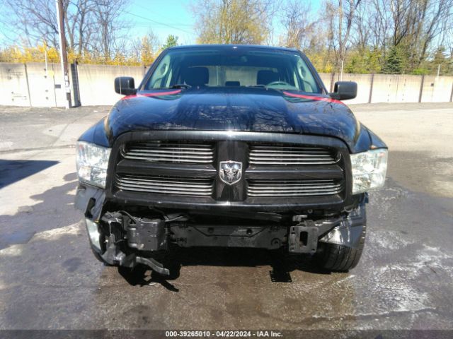 1C6RR7FG2KS641787 RAM 1500 Classic Express Quad Cab 4x4 6'4 Box