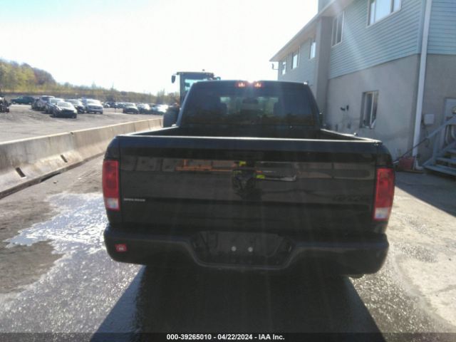 1C6RR7FG2KS641787 RAM 1500 Classic Express Quad Cab 4x4 6'4 Box