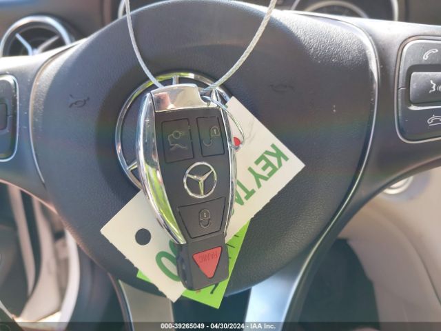 WDCTG4EB0KU017669 Mercedes-Benz GLA 250