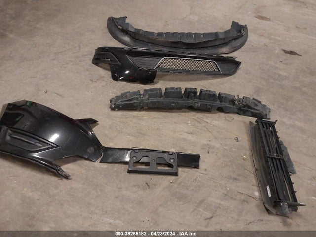 1FAHP2F8XFG171061 Ford Taurus Limited