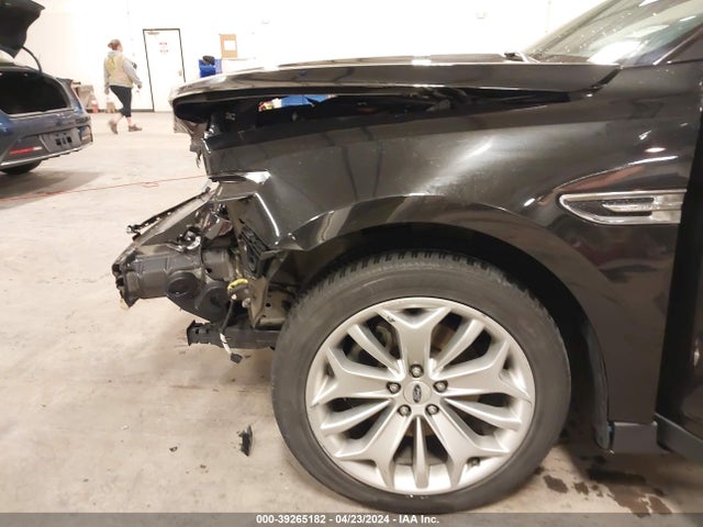 1FAHP2F8XFG171061 Ford Taurus Limited