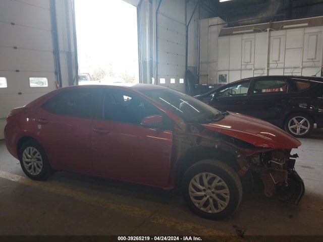 Toyota COROLLA LE 2018 5YFBURHE5JP847380 Image 14