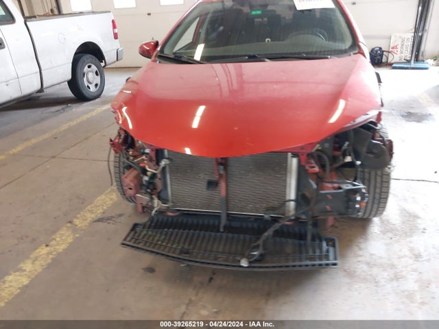 Toyota COROLLA LE 2018 5YFBURHE5JP847380 Image 20