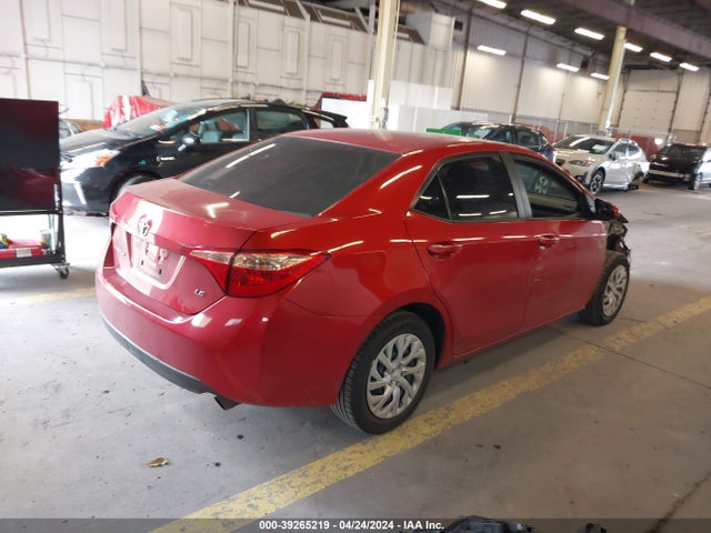 Toyota COROLLA LE 2018 5YFBURHE5JP847380 Image 4