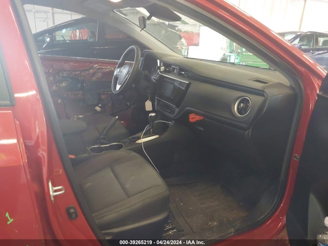 Toyota COROLLA LE 2018 5YFBURHE5JP847380 Image 5
