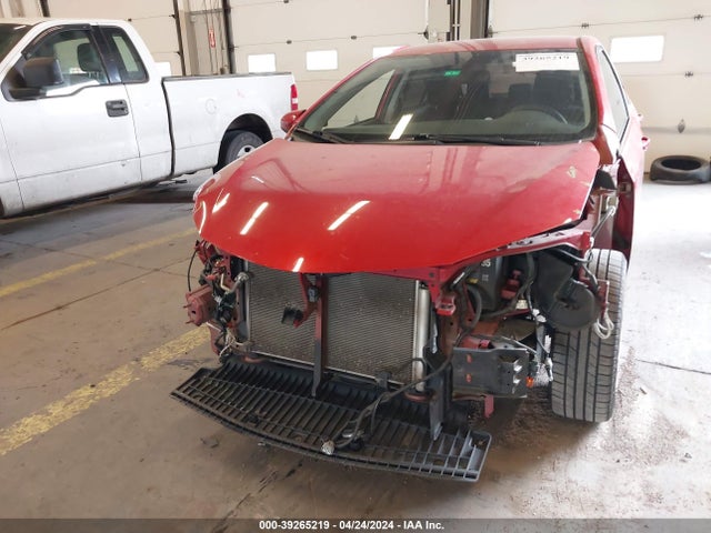Toyota COROLLA LE 2018 5YFBURHE5JP847380 Image 6