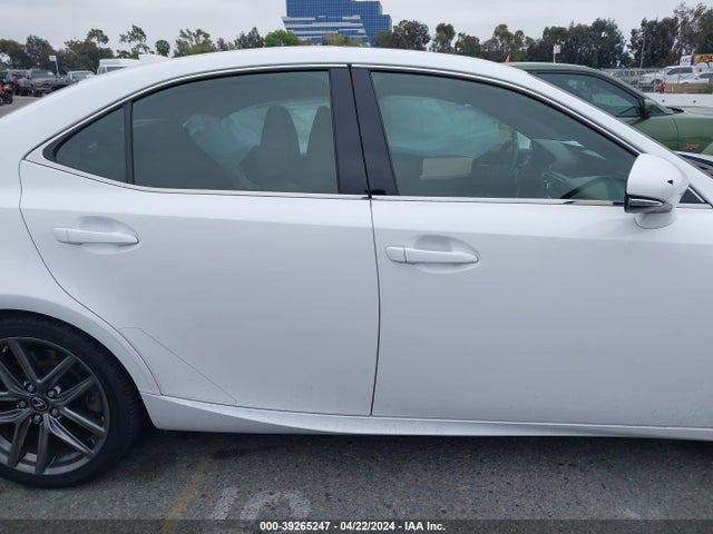 Lexus IS 200T 2016 JTHBA1D29G5021366 Image 29