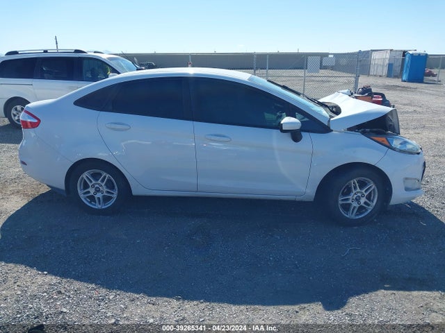 Ford FIESTA SE 2018 3FADP4BJ6JM144375 Image 14