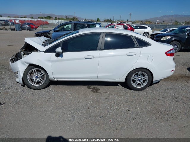 Ford FIESTA SE 2018 3FADP4BJ6JM144375 Image 15