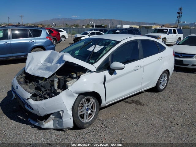 Ford FIESTA SE 2018 3FADP4BJ6JM144375 Image 2