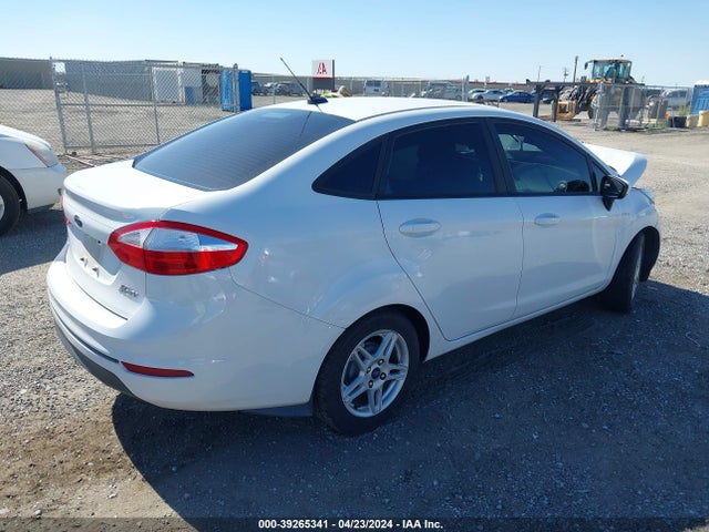 Ford FIESTA SE 2018 3FADP4BJ6JM144375 Image 4