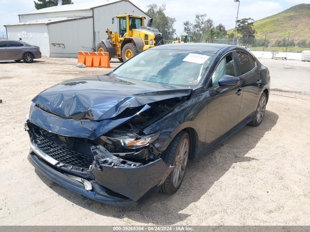Mazda Mazda3 Preferred Package 2020 3MZBPADL8LM127897 Image 2
