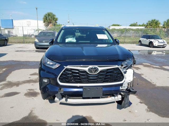 Toyota Highlander Xle 2021 5TDGZRBH0MS523825 Image 12