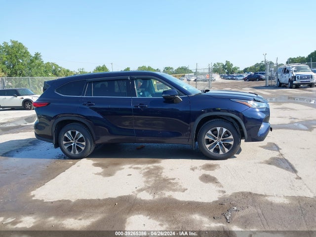 Toyota Highlander Xle 2021 5TDGZRBH0MS523825 Image 13