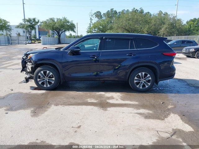 Toyota Highlander Xle 2021 5TDGZRBH0MS523825 Image 14