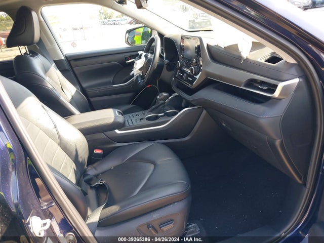 Toyota Highlander Xle 2021 5TDGZRBH0MS523825 Image 5