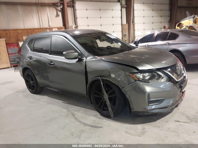 2018 KNMAT2MV5JP580125 main image
