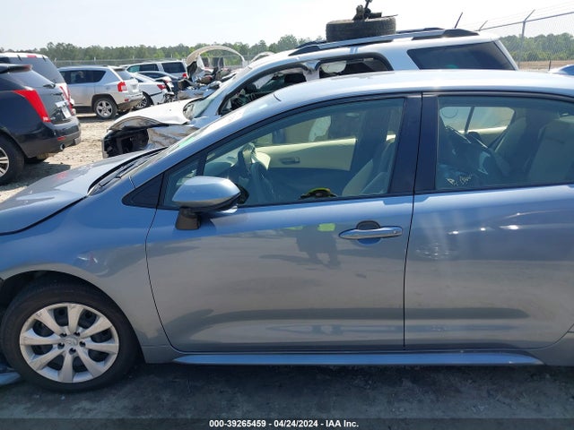Toyota COROLLA LE 2022 JTDEPMAE7N3025227 Image 13